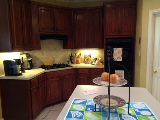 shady-hollow-kitchen-before